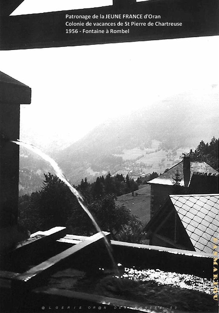 COLO JEUNE FRANCE 1956 fontaine a Rombel.jpg